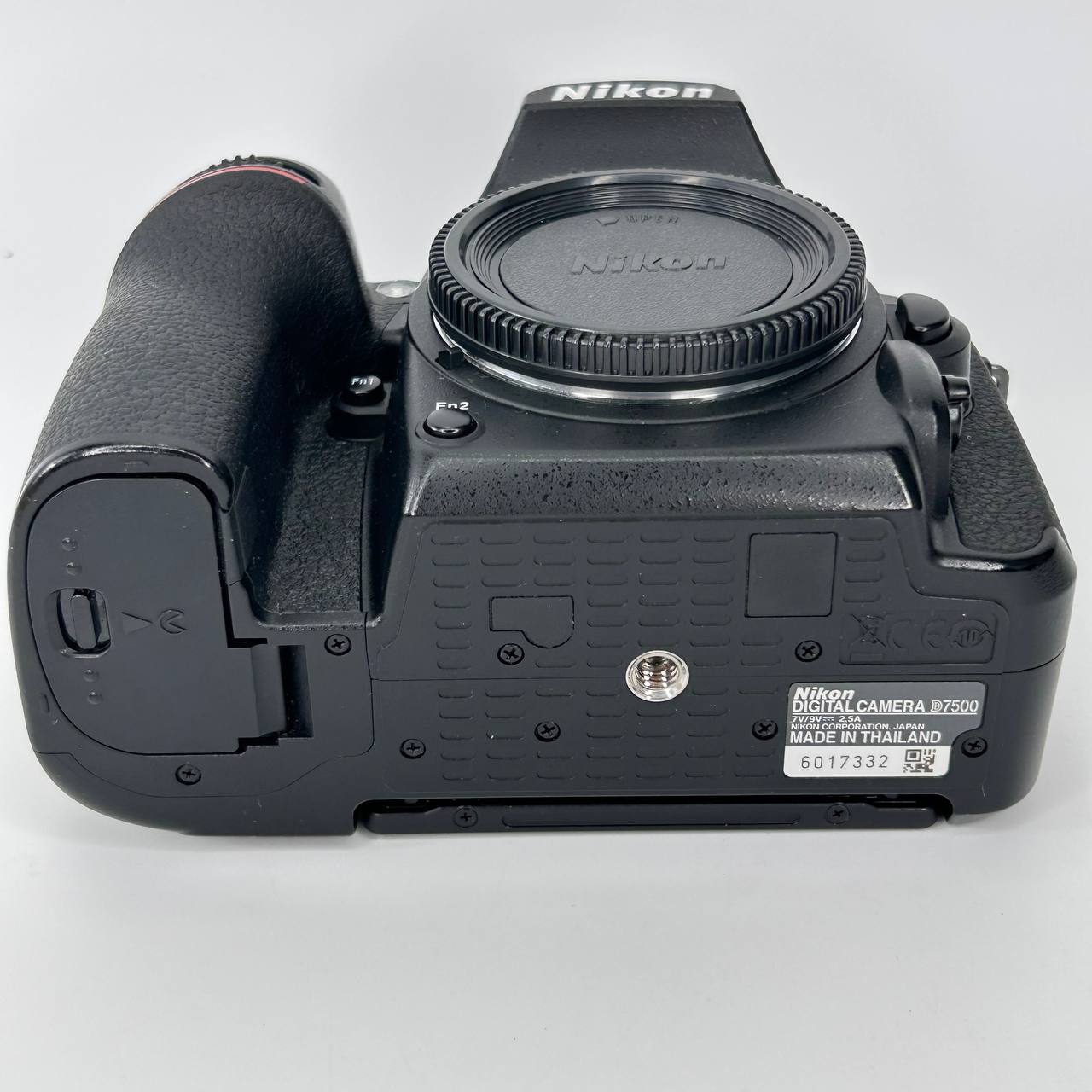 Nikon D7500