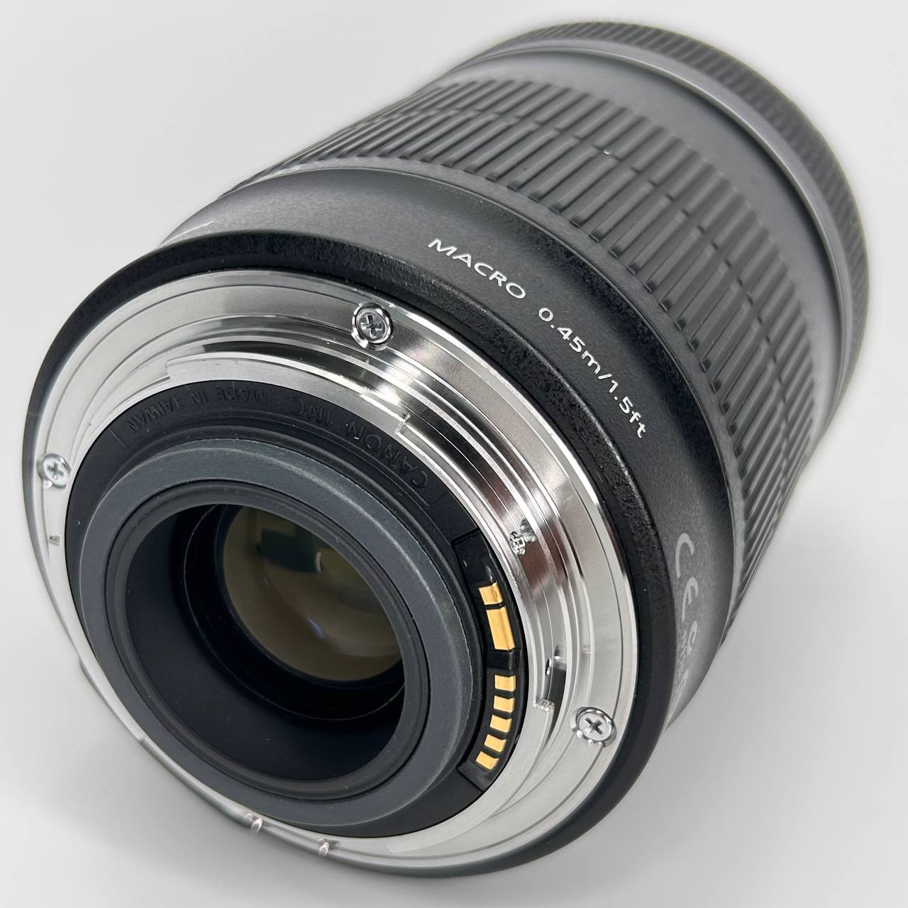 Canon EF-S 18-135mm f/3.5-5.6 IS