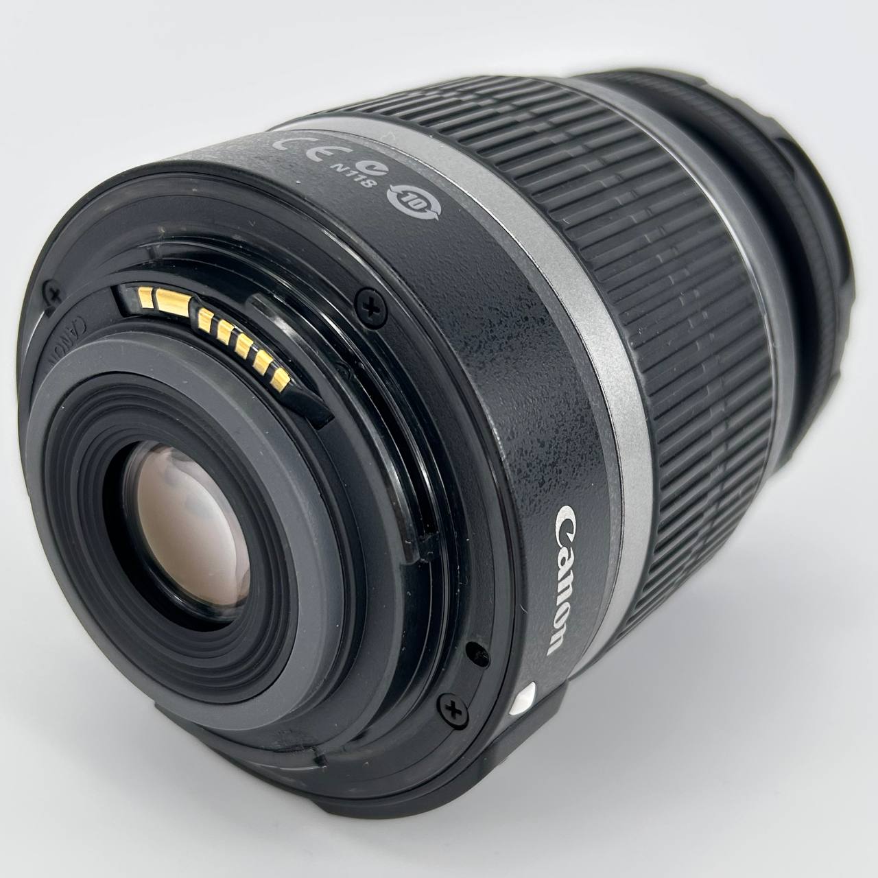 Canon EF-S 18-55mm f/3.5-5.6 IS