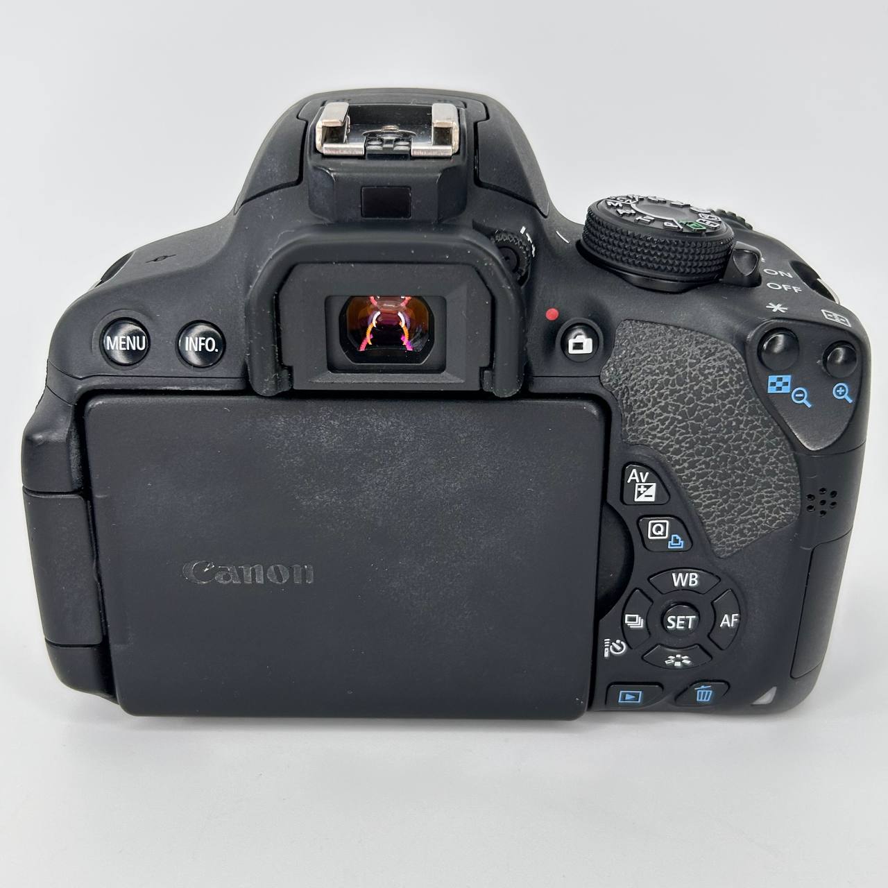 Canon EOS 700D