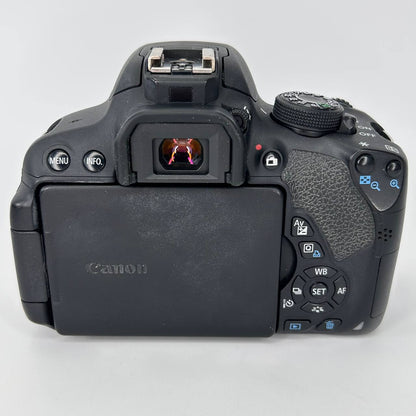 Canon EOS 700D
