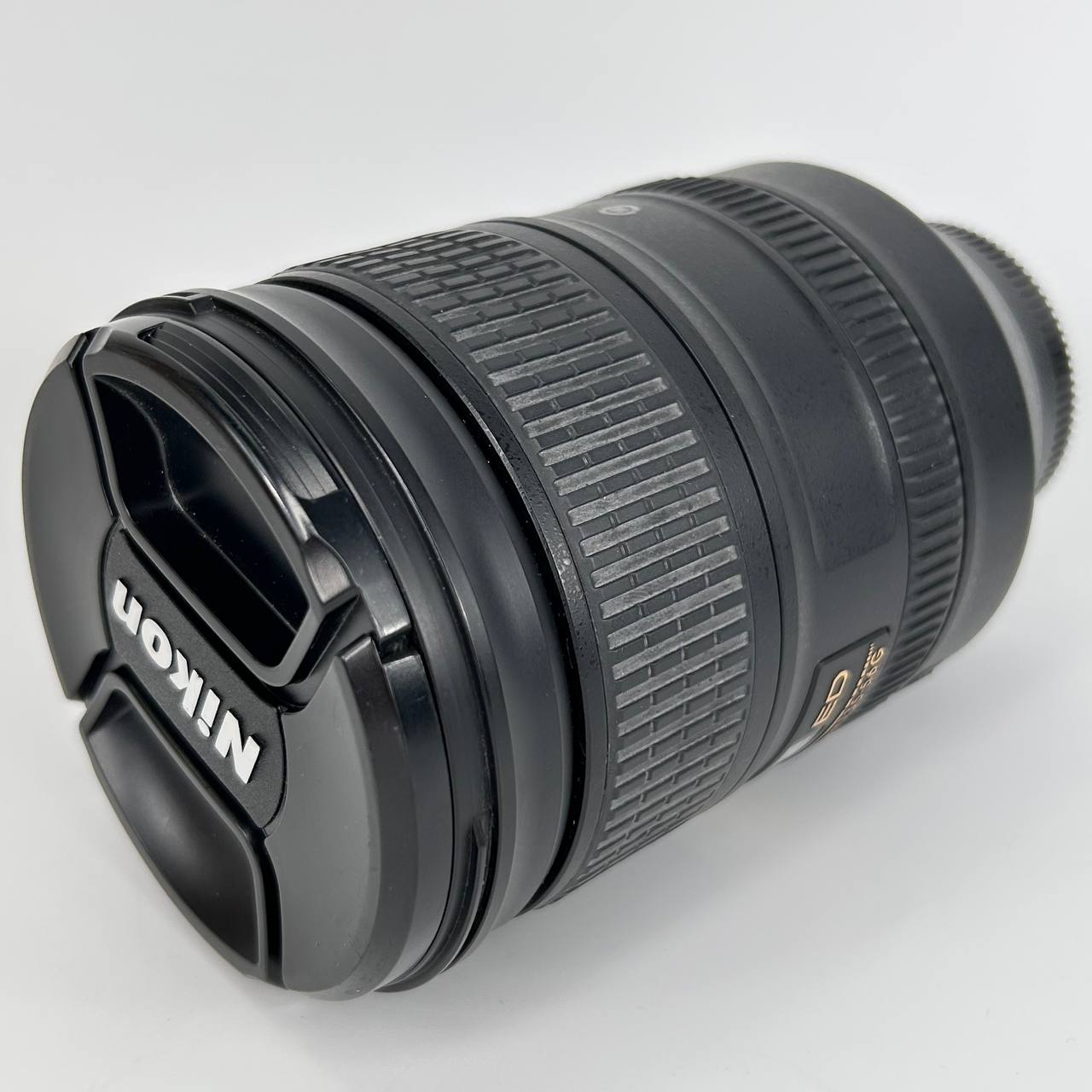 Nikon AF-S Nikkor 28-300mm f/3.5-5.6G IF-ED VR
