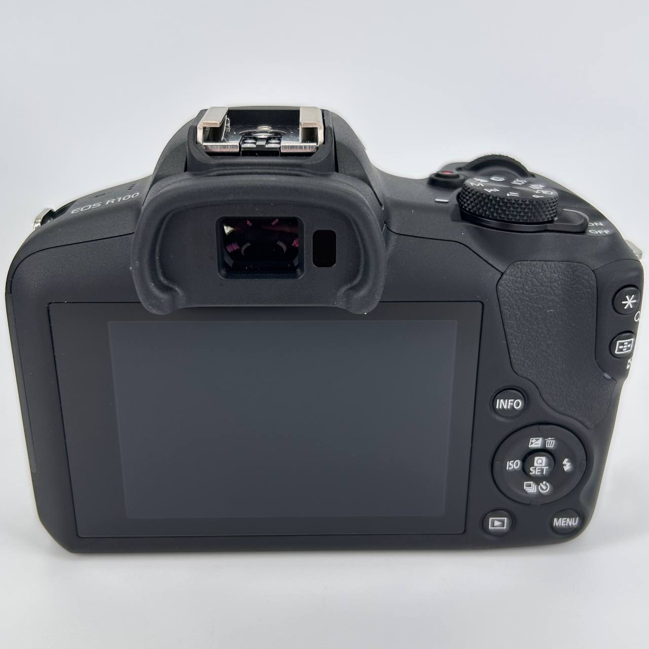 Canon EOS R100 + RF-S 18-45mm f/4.5-6.3 IS STM