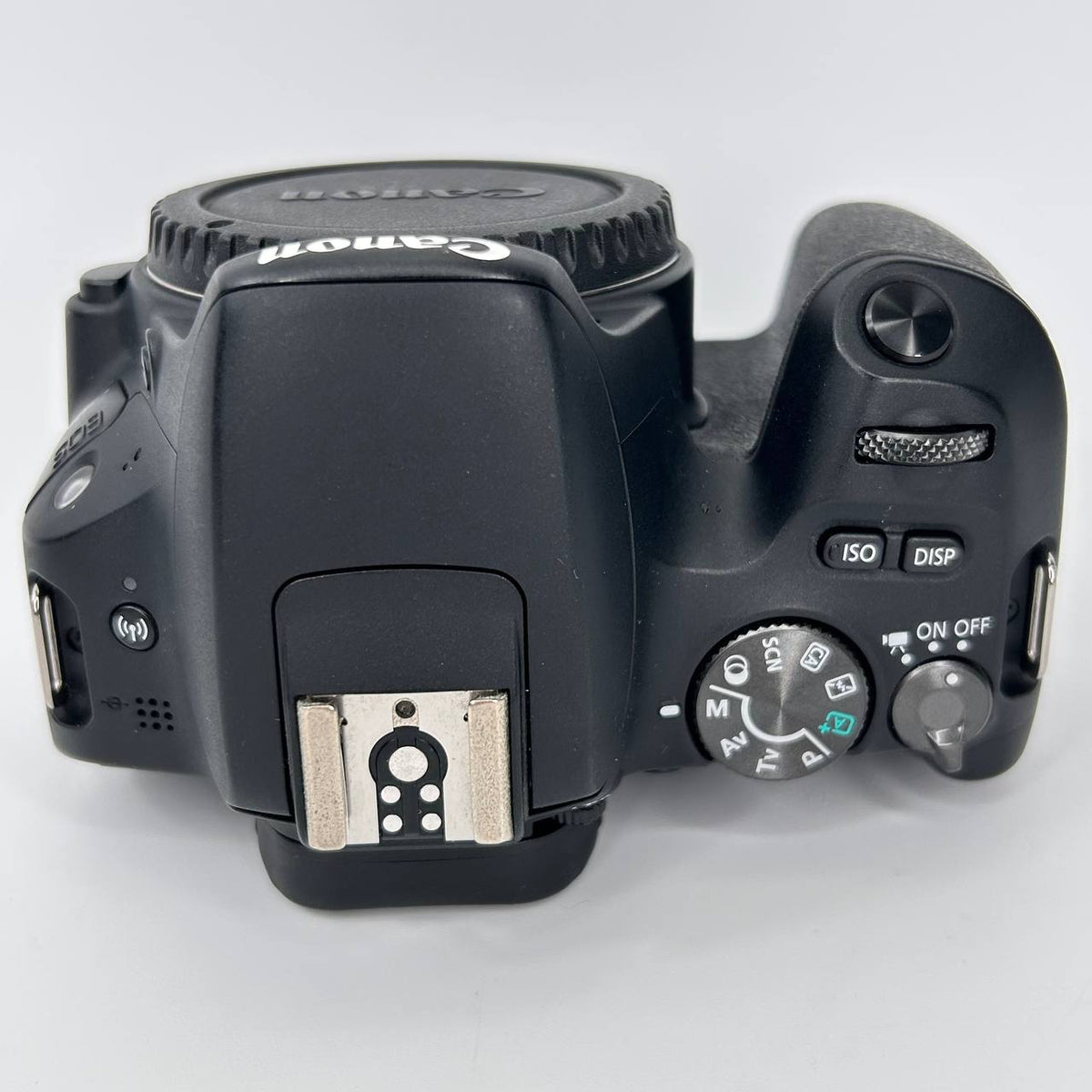 Canon EOS 200D