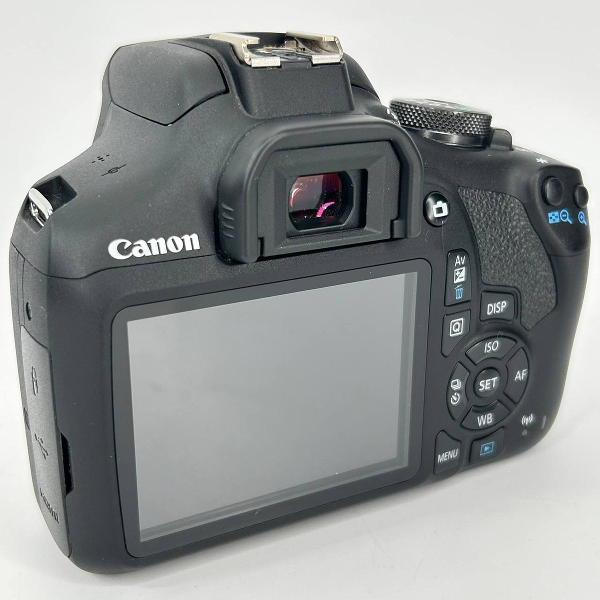 Canon EOS 2000D