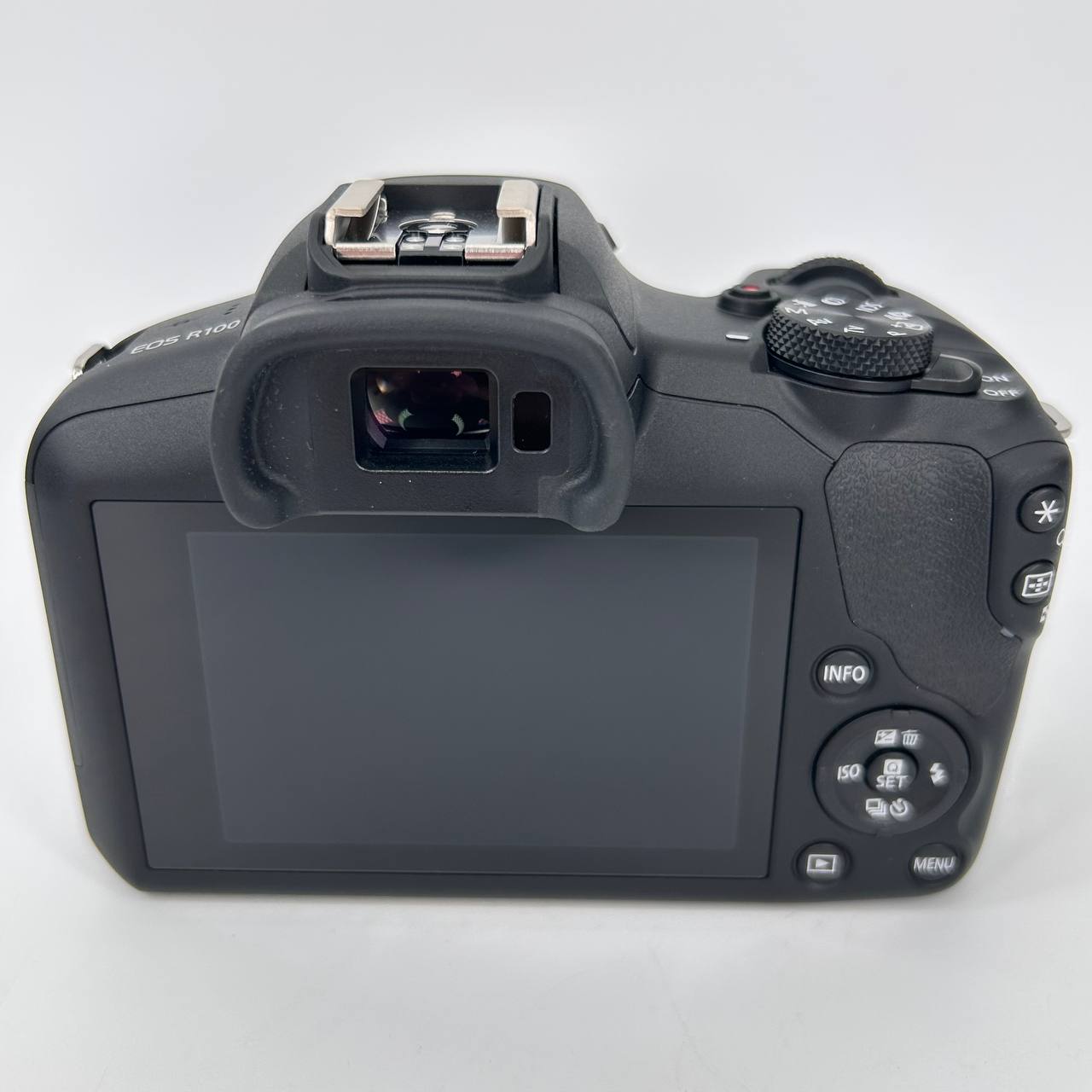 Canon EOS R100 + RF-S 18-45mm f/4.5-6.3 IS STM