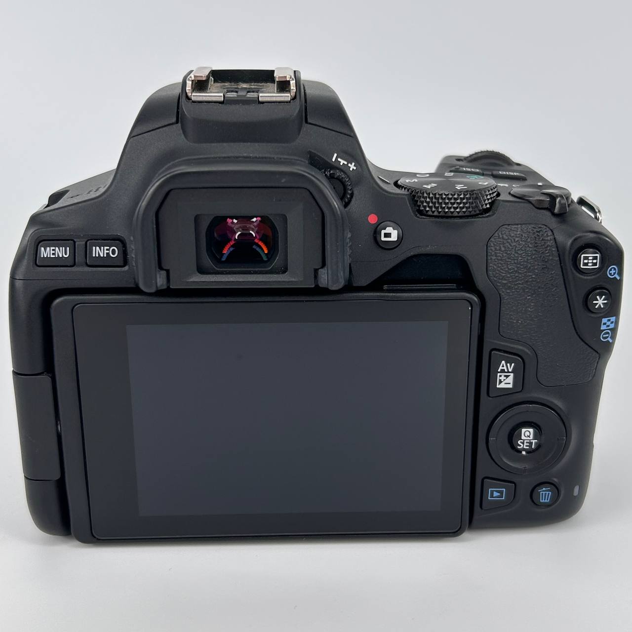 Canon EOS 250D