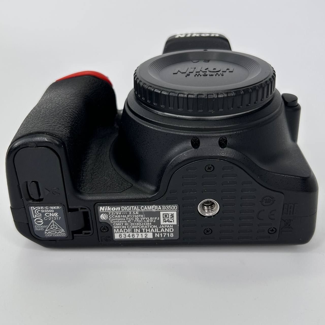 Nikon D3500 + 18-55mm f/3.5-5.6G VR Kit