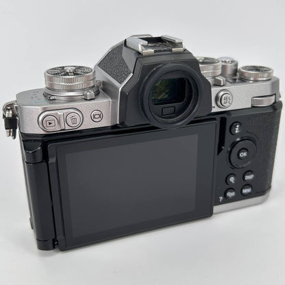 Nikon Z fc + Nikkor Z DX 16-50mm f/3.5-6.3 VR Silver Kit