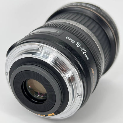 Canon EF-S 18-135mm f/3.5-5.6 IS
