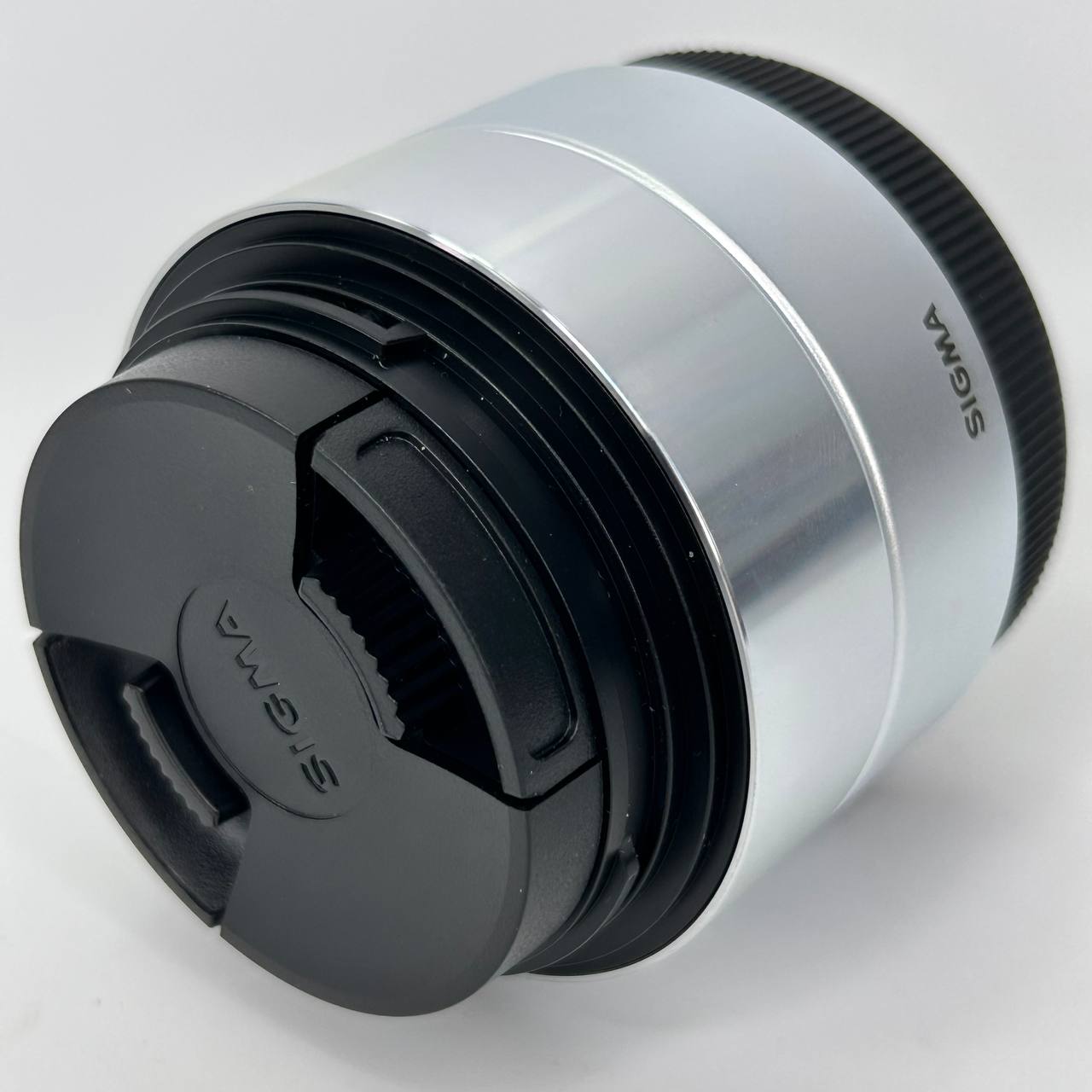 Sigma 30mm f/2.8 DN ART - Attacco Sony E