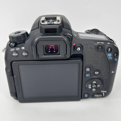Canon EOS 77D