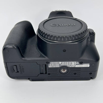 Canon EOS 200D