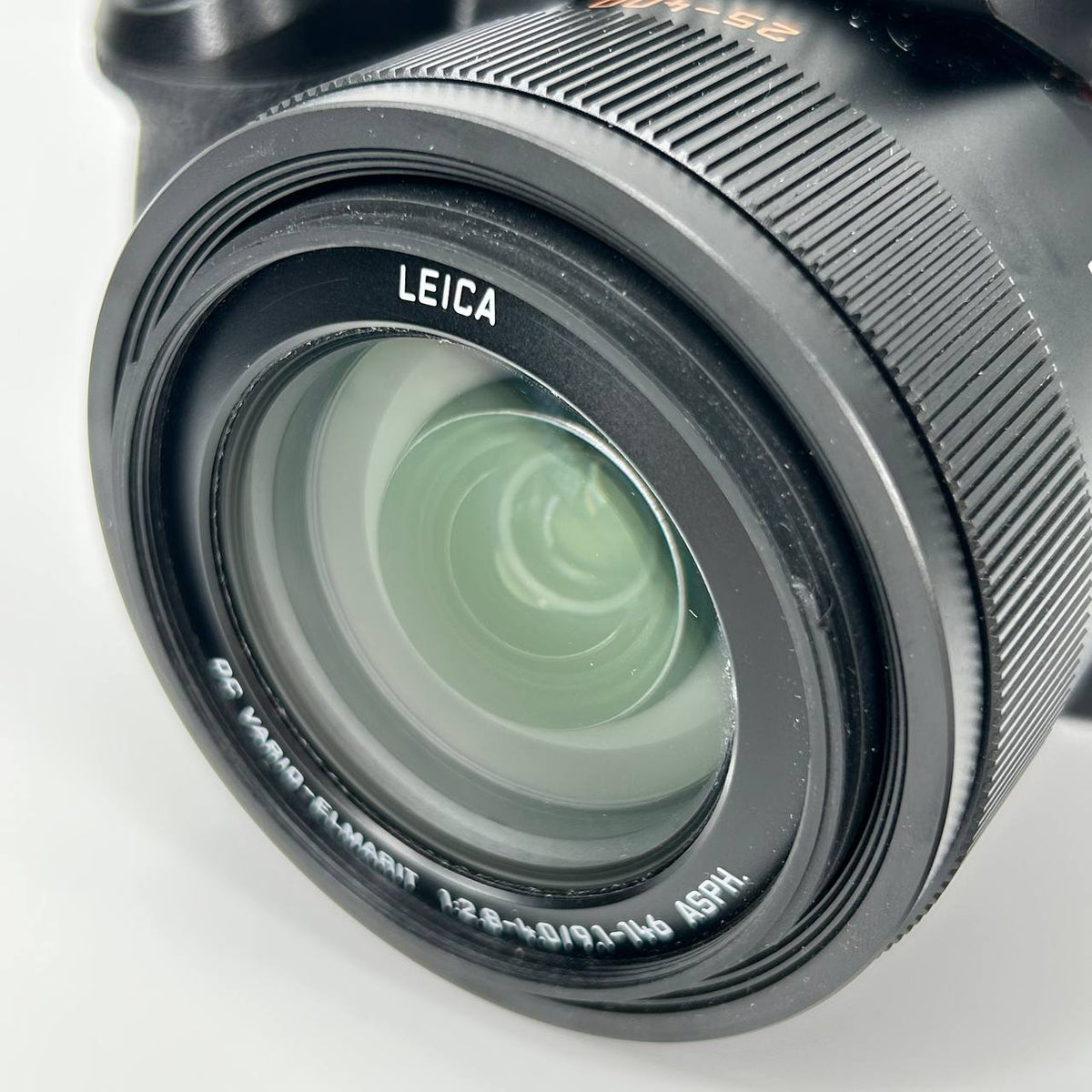 Panasonic Lumix DMC-FZ300