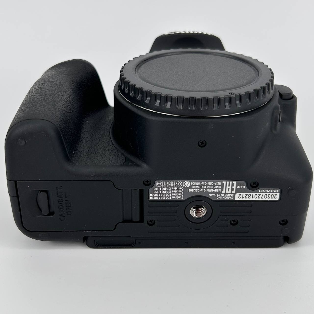Canon EOS 200D