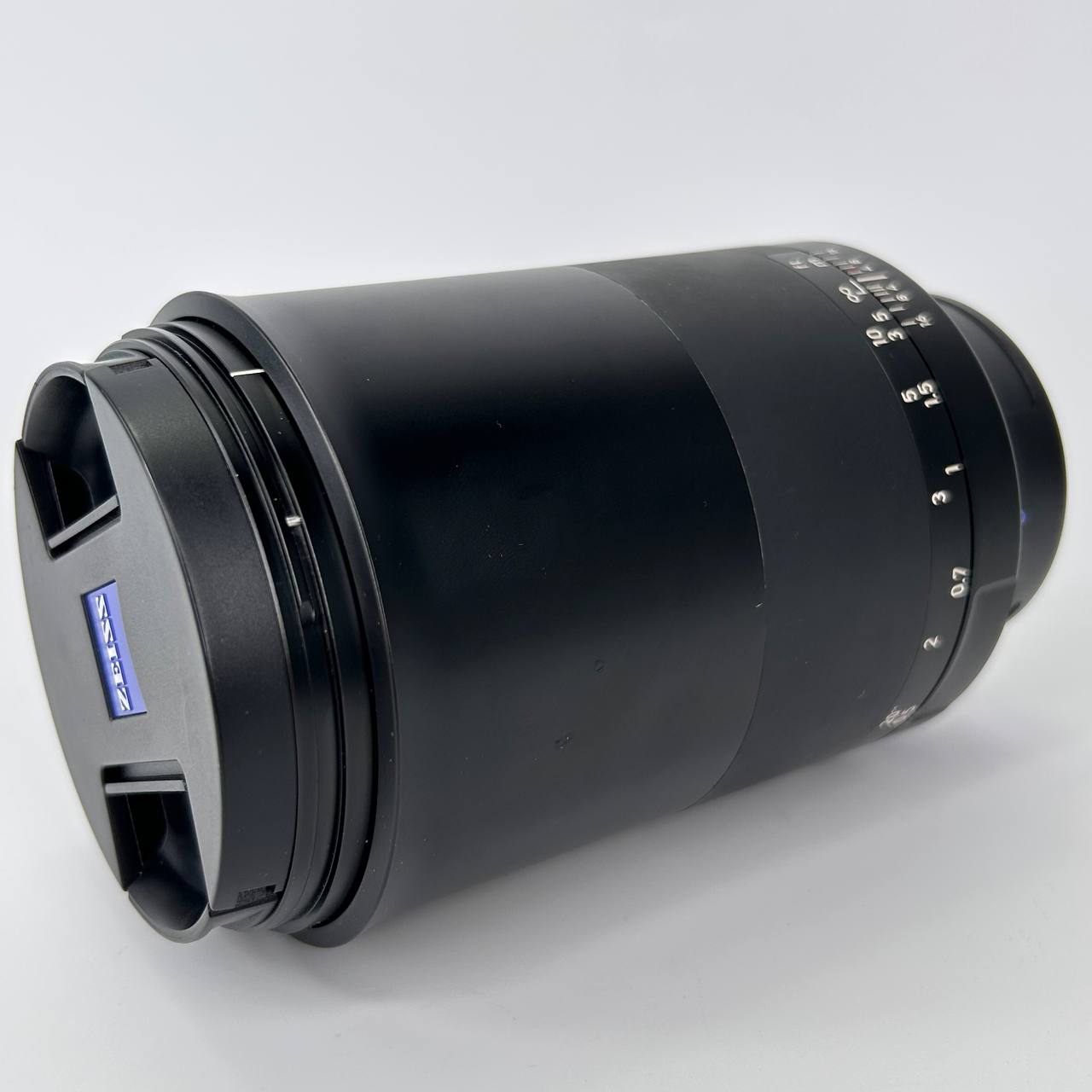 ZEISS Milvus 35mm f/1.4 ZE - Attacco Canon EF