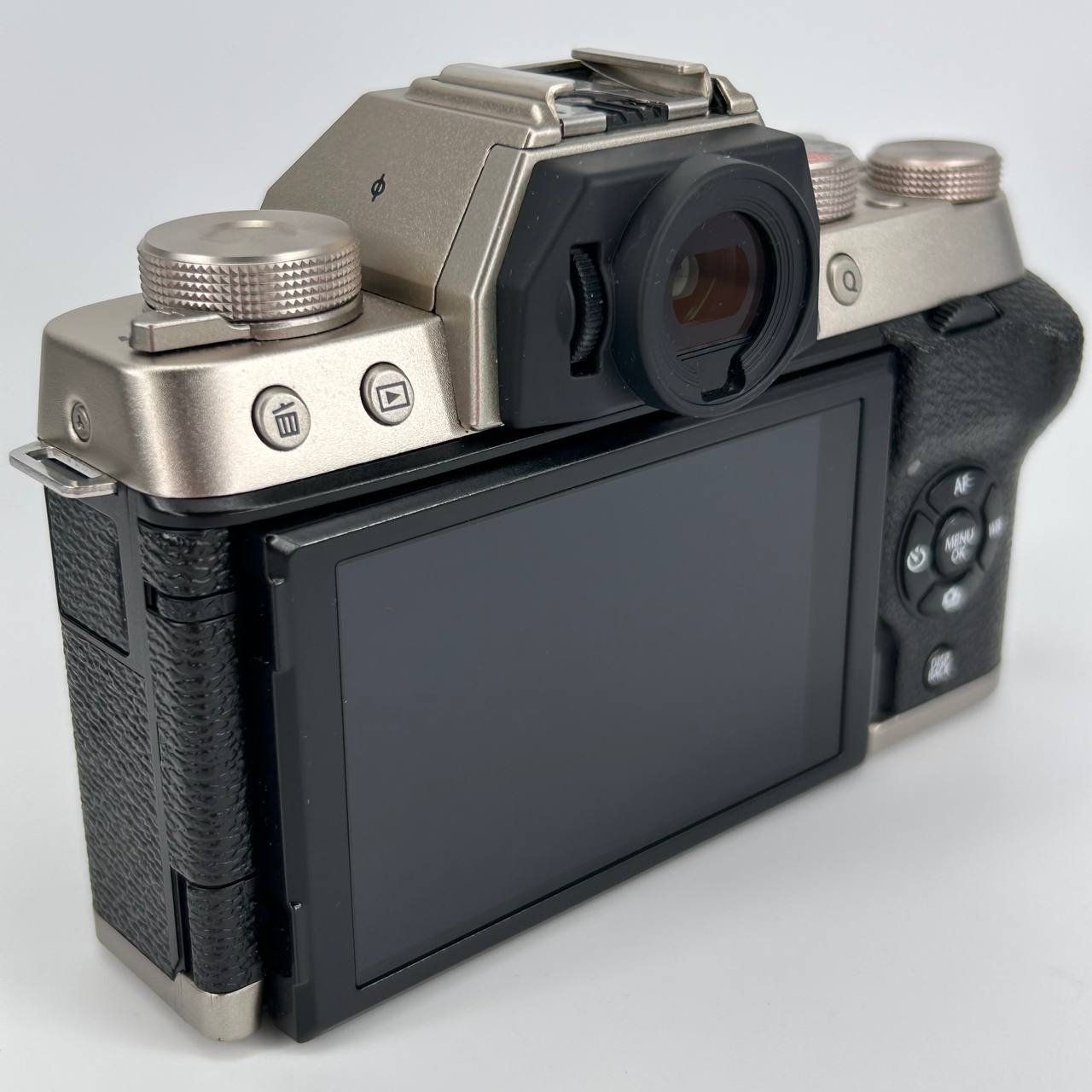 Fujifilm X-T100
