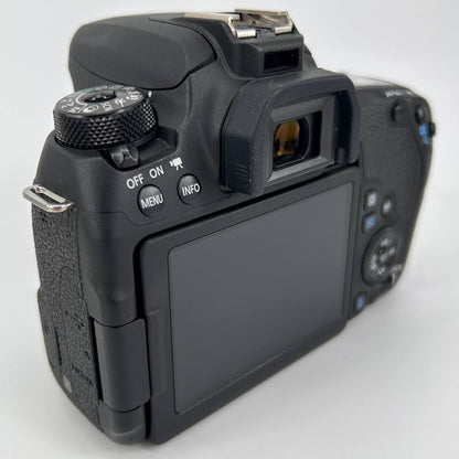 Canon EOS 77D