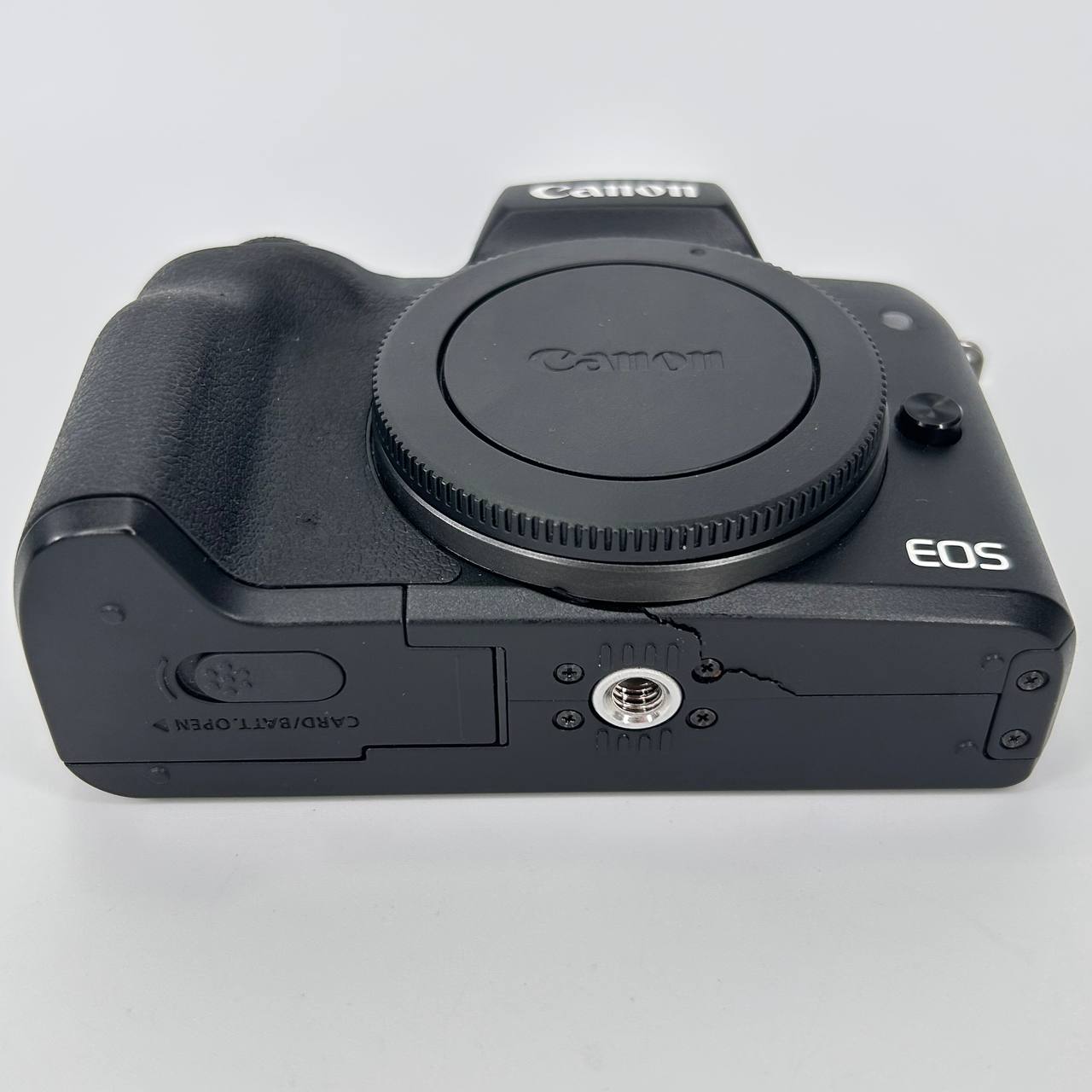 Canon EOS M50