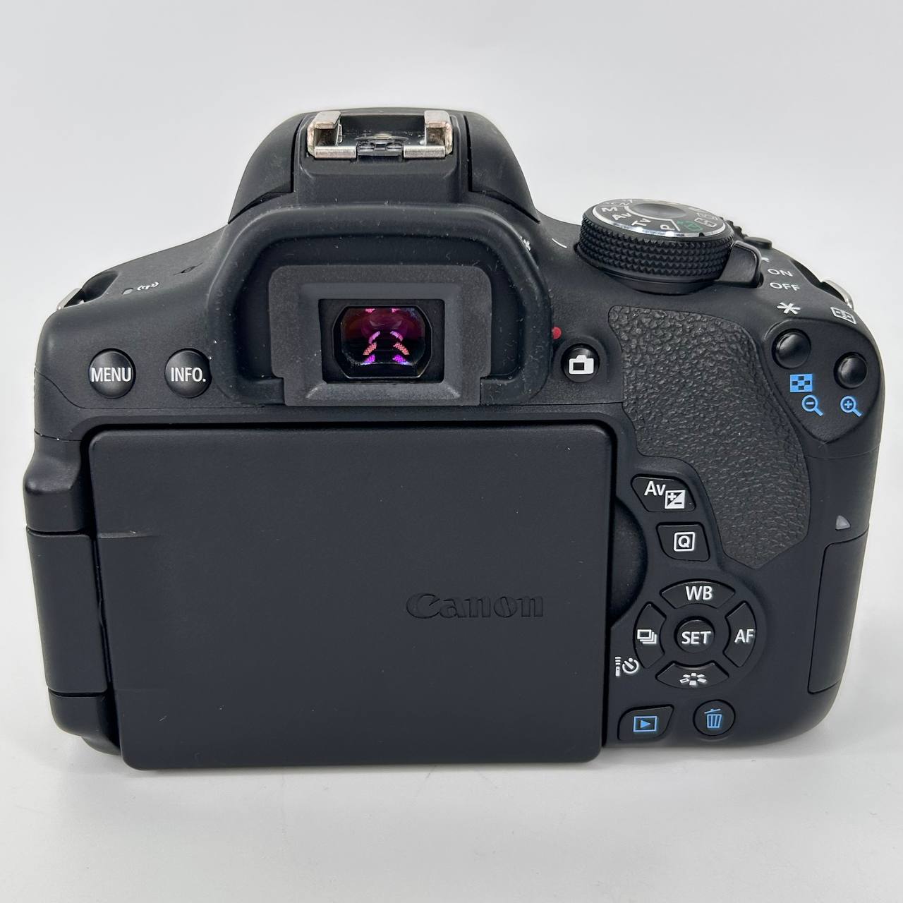 Canon EOS 750D