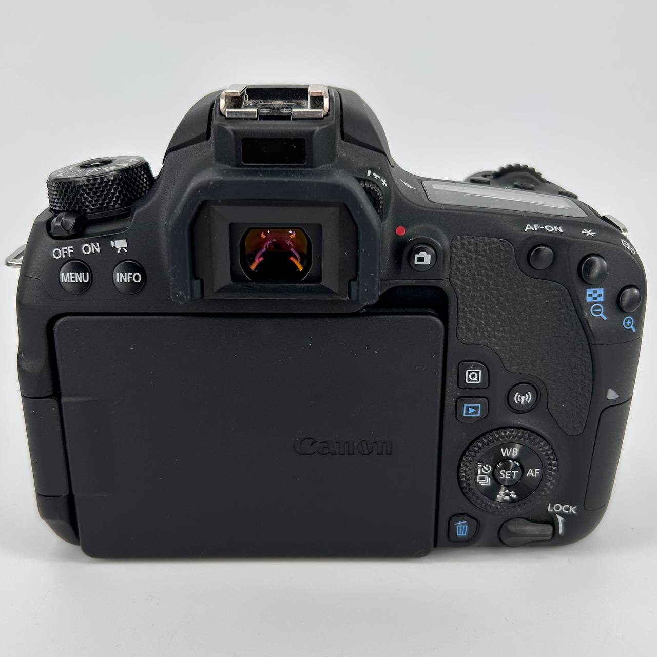 Canon EOS 77D