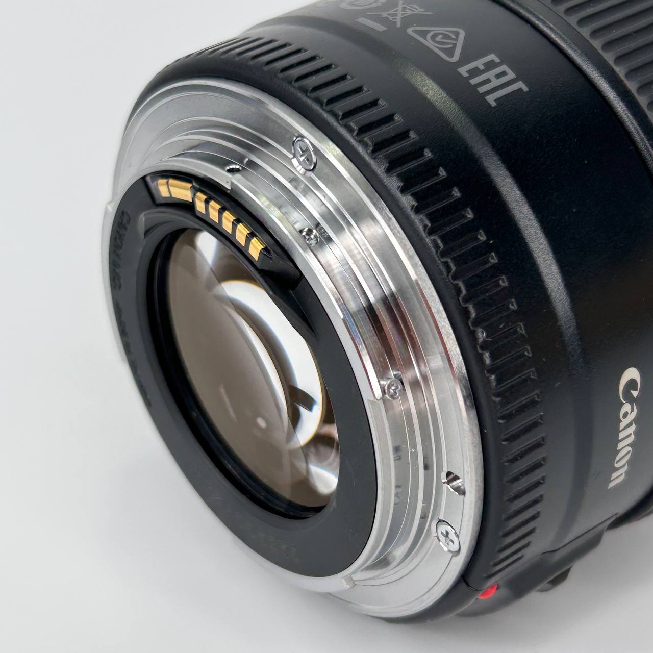Canon EF 85mm f/1.8 USM