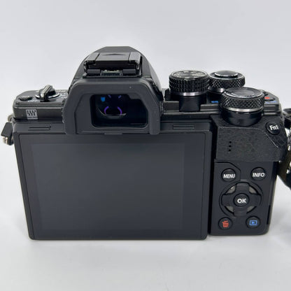 Olympus OM-D E-M10 Mark II
