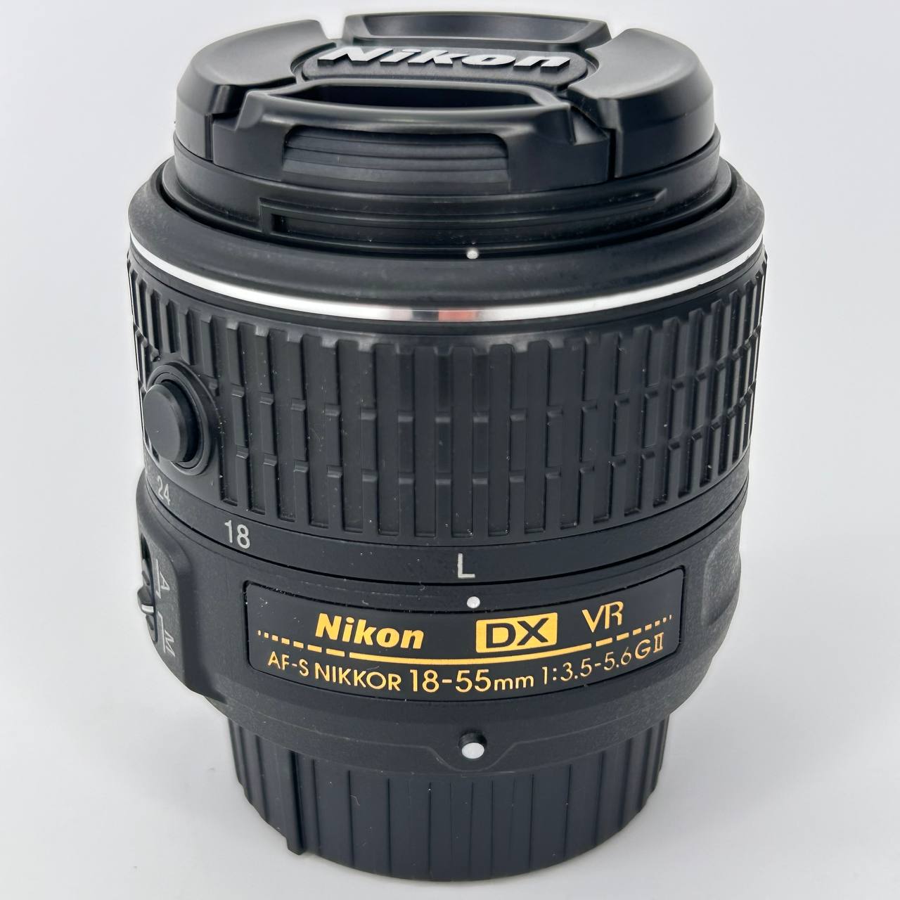 Nikon D3200 Kit + AF-S DX 18-55 VR II