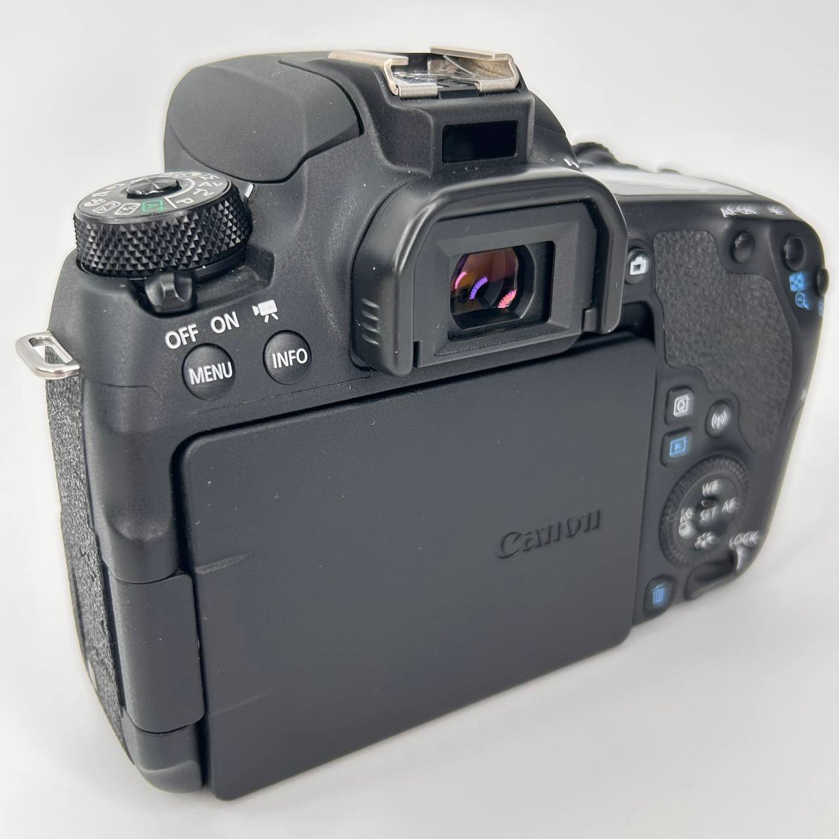 Canon EOS 77D