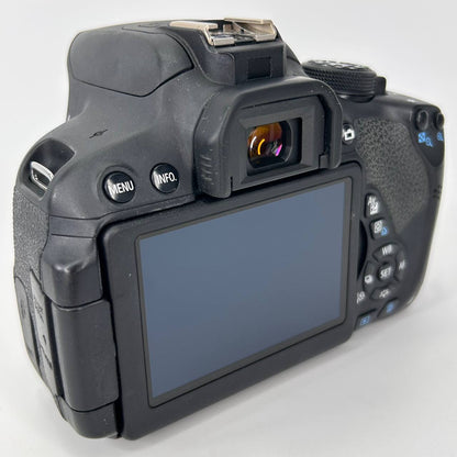 Canon EOS 700D