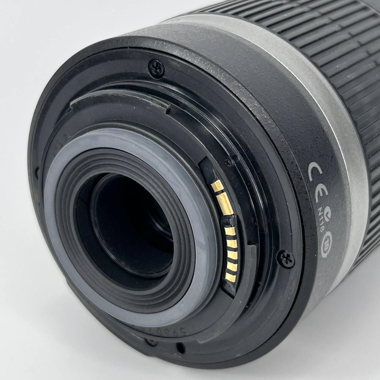 Canon EF-S 55-250mm f/4-5.6 IS
