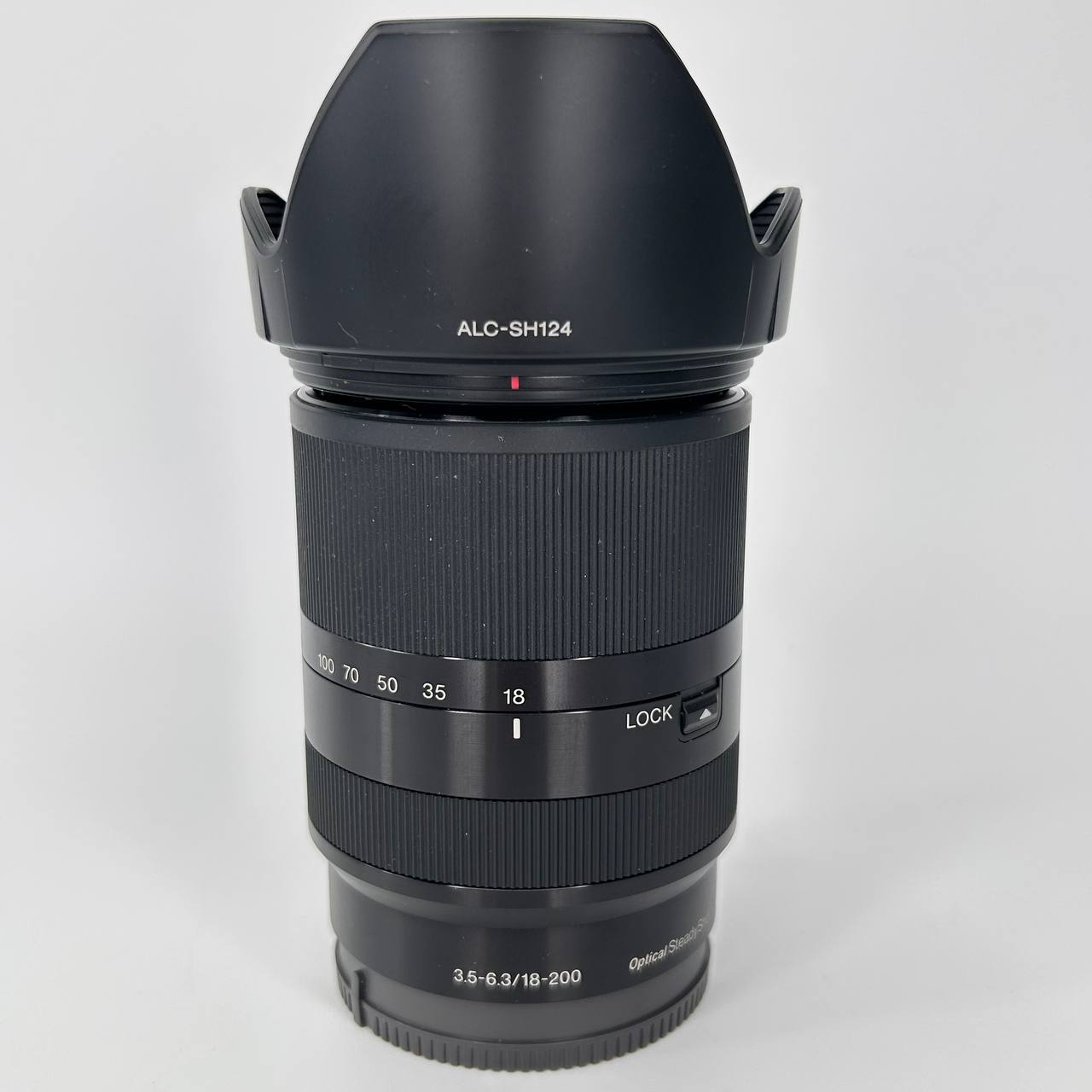 Sony E 18-200mm f/3.5-6.3 OSS LE