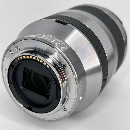 Sony E 18-200mm f/3.5-6.3 OSS