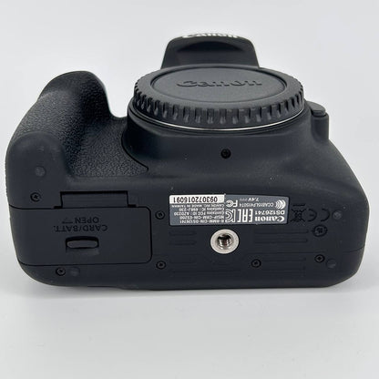 Canon EOS 2000D EF-S 18-55 IS II Kit