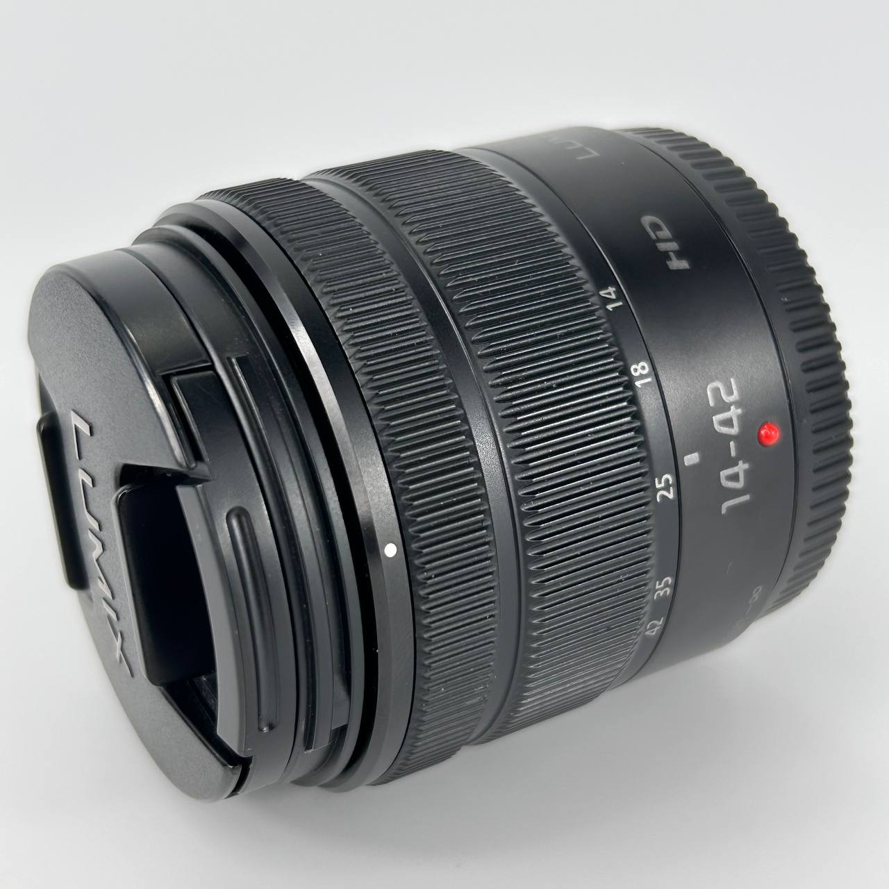 Panasonic Lumix G Vario 14-42mm f/3.5-5.6 ASPH Mega O.I.S.