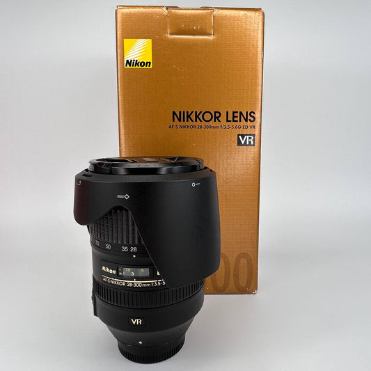Nikon AF-S 28-300mm f/3.5-5.6G IF-ED VR usato - obiettivo per reflex