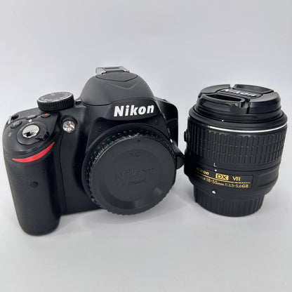 Nikon D3200 Kit + AF-S DX 18-55 VR II usata garantita