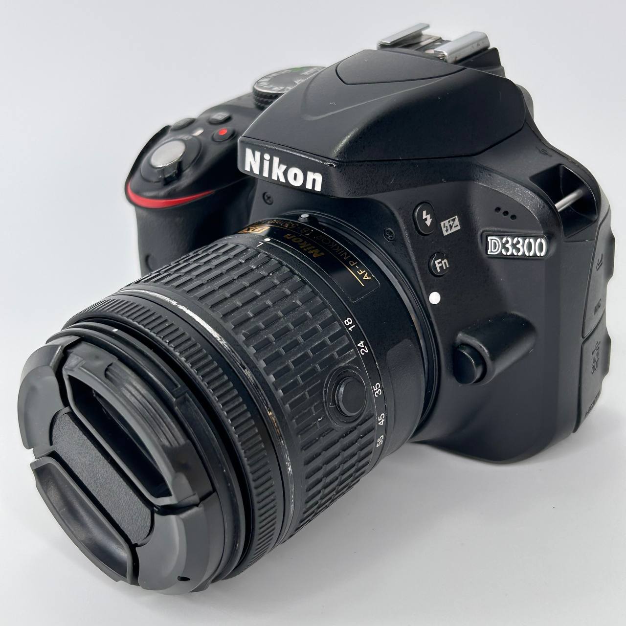 Nikon D3300 + AF-P DX 18-55mm usati garantiti