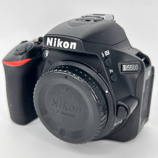 Nikon D5500 usata garantita