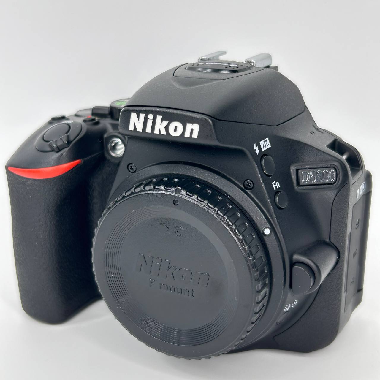 Nikon D5600 usata