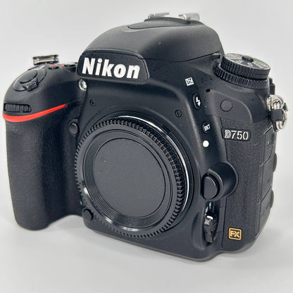 Nikon D750 usata garantita