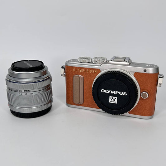 Olympus PEN E-PL8 + Digital ED 14-42mm f/3.5-5.6 Kit usato garantito