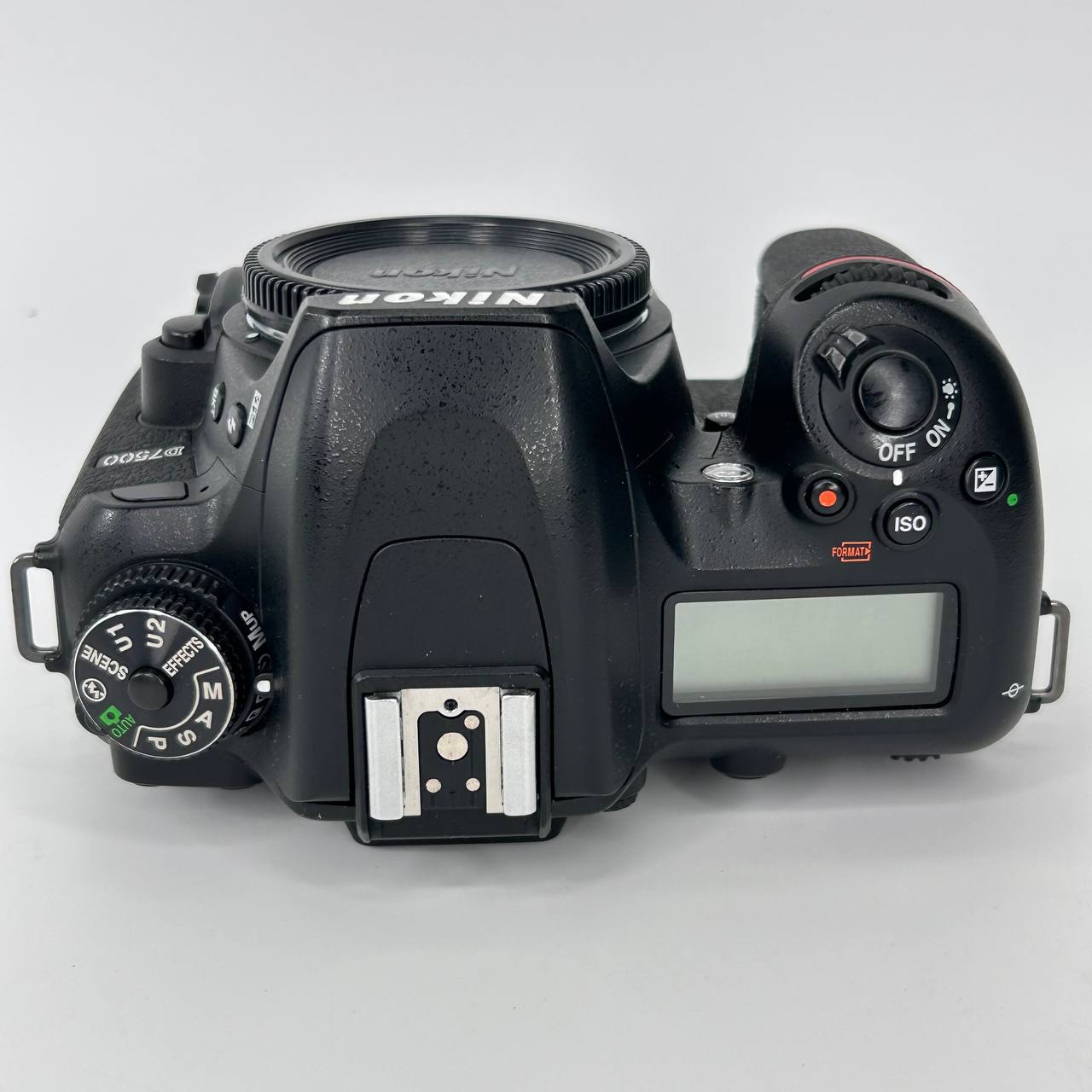 Nikon D7500