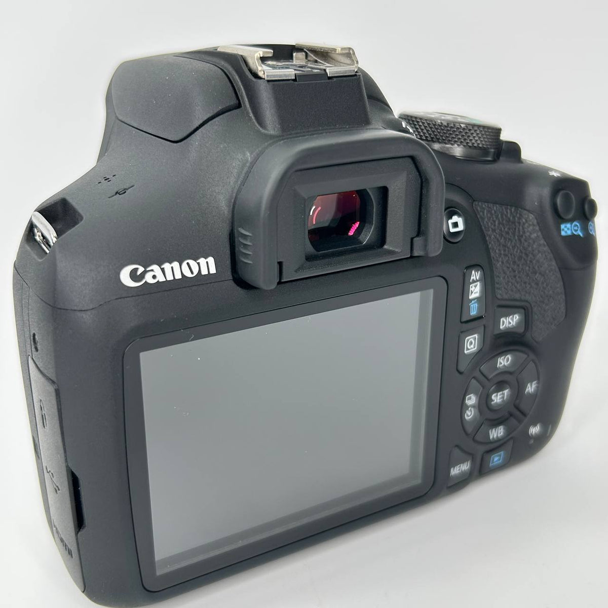 Canon EOS 2000D