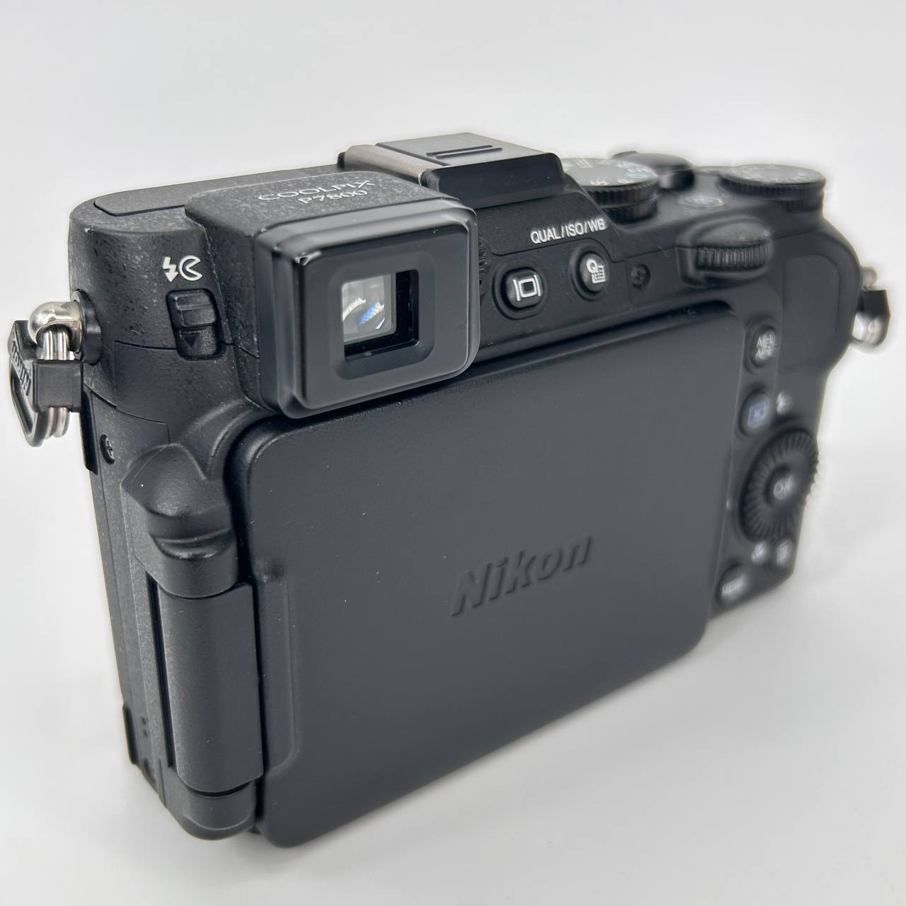Nikon Coolpix P7800