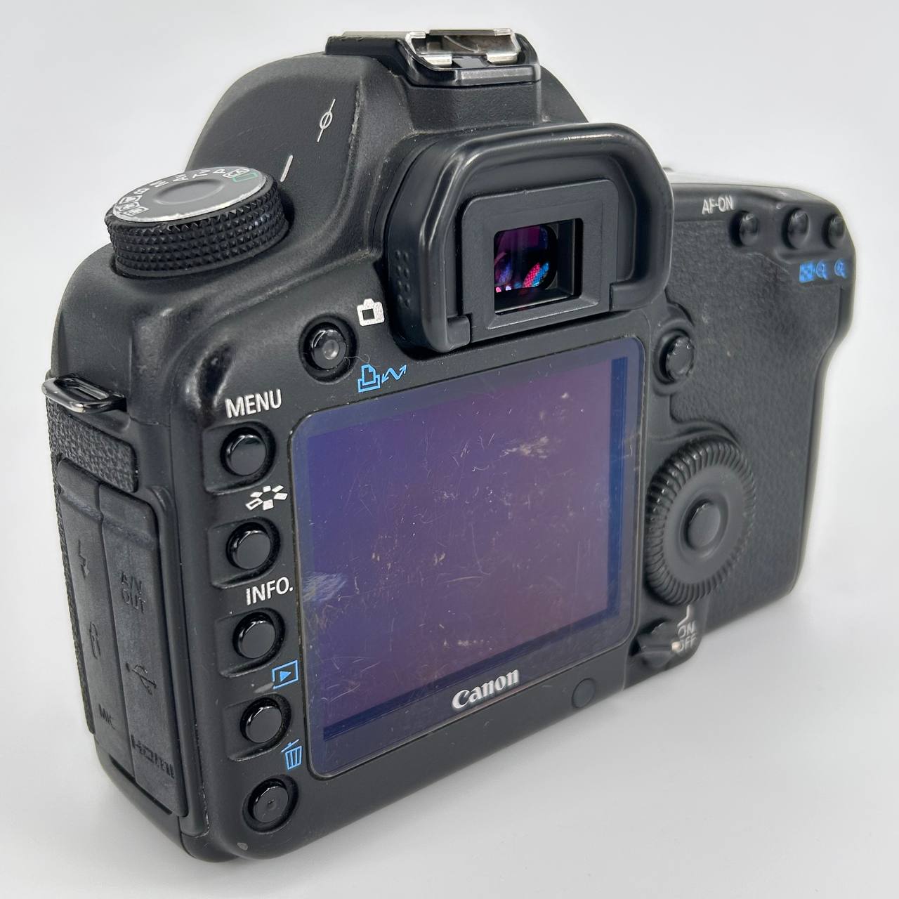 Canon EOS 5D Mark II + Canon EF 24-105mm f/4 L IS USM Kit