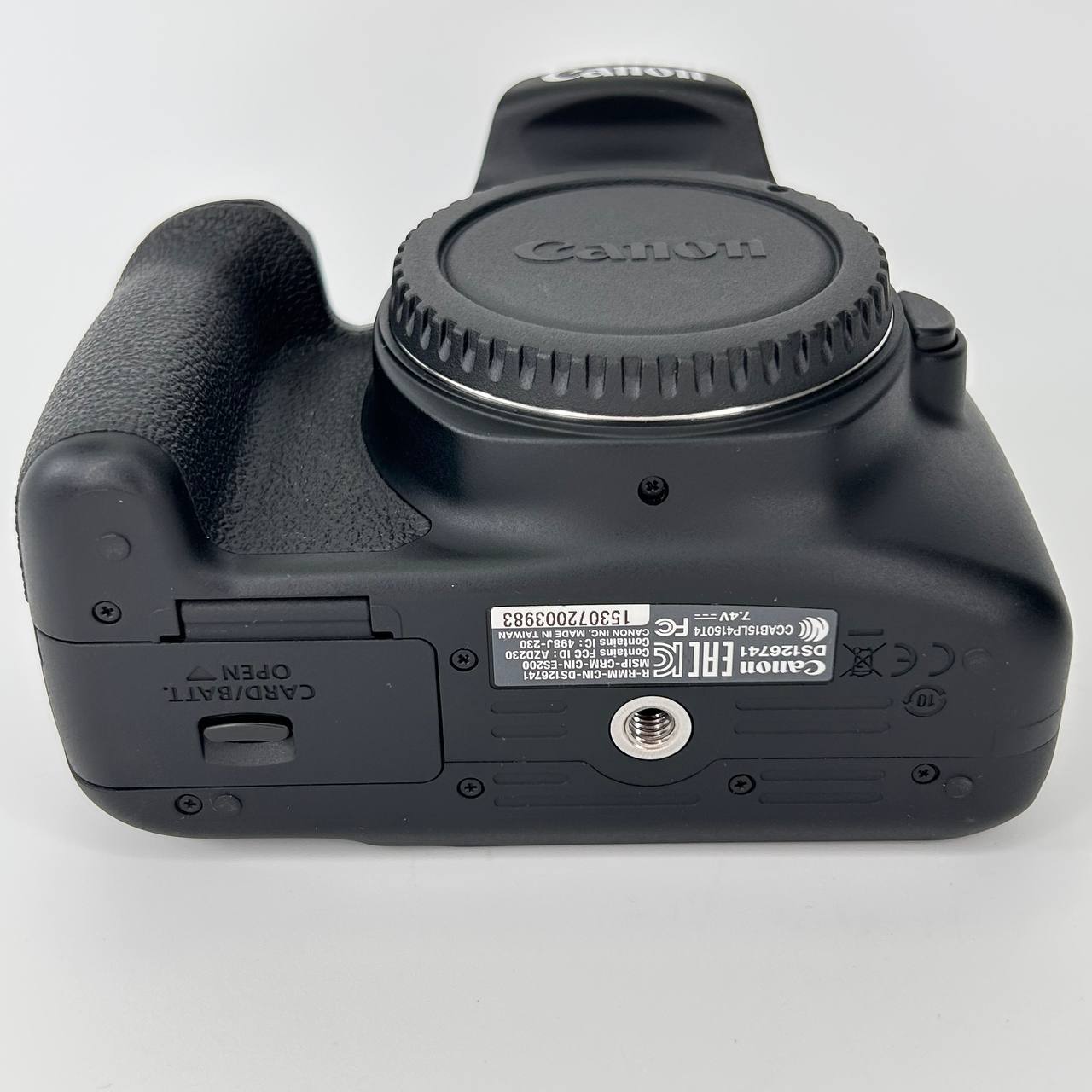 Canon EOS 2000D