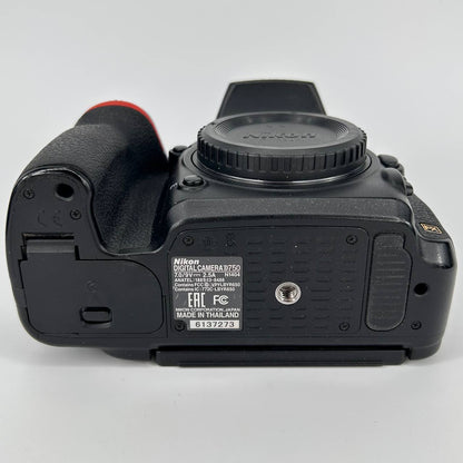 Nikon D750