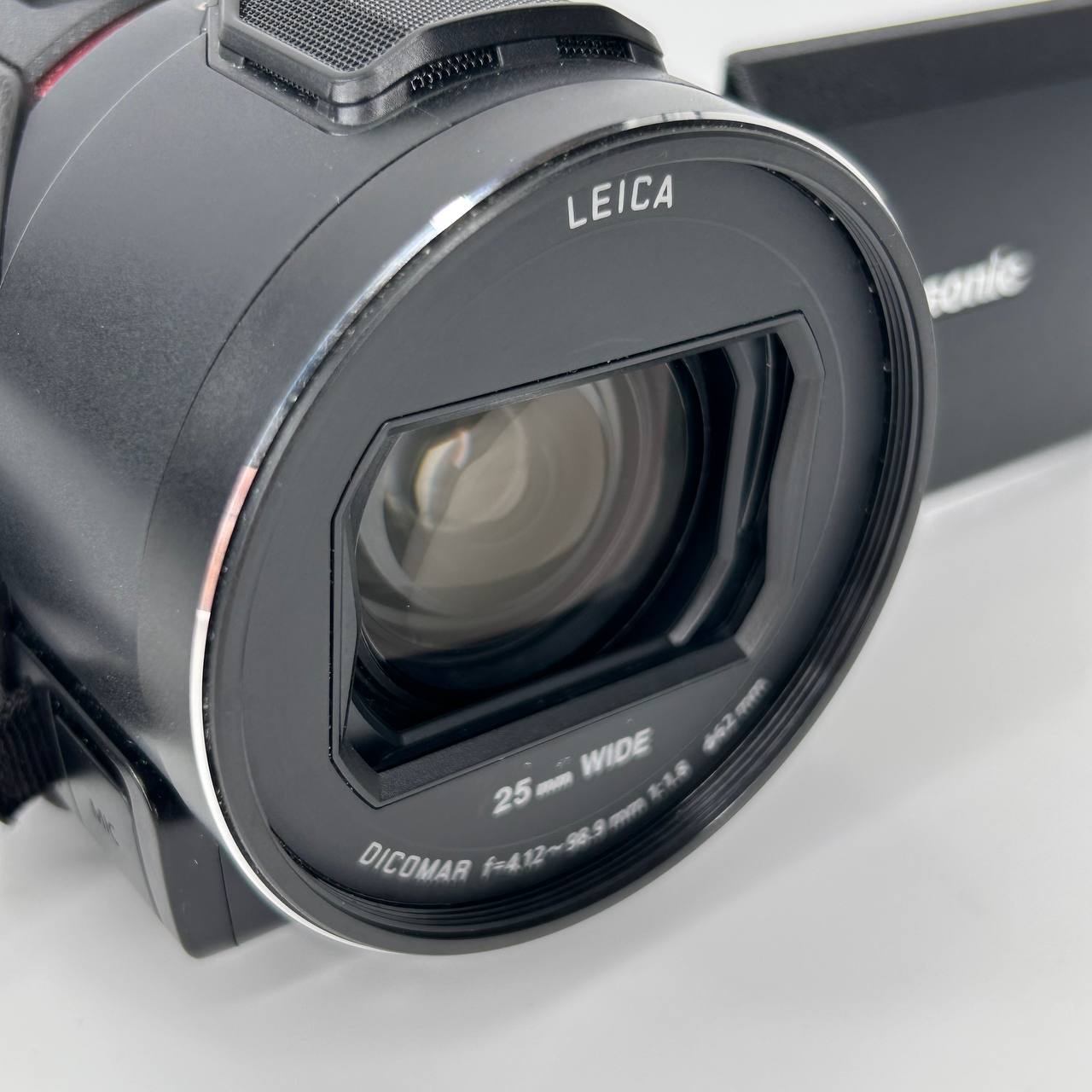 Panasonic HC-VX1 4K