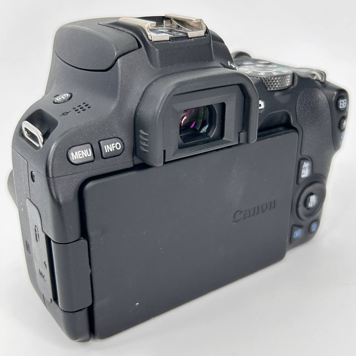 Canon EOS 200D